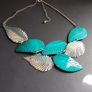 Silver and turquoise statement necklace💙🤍